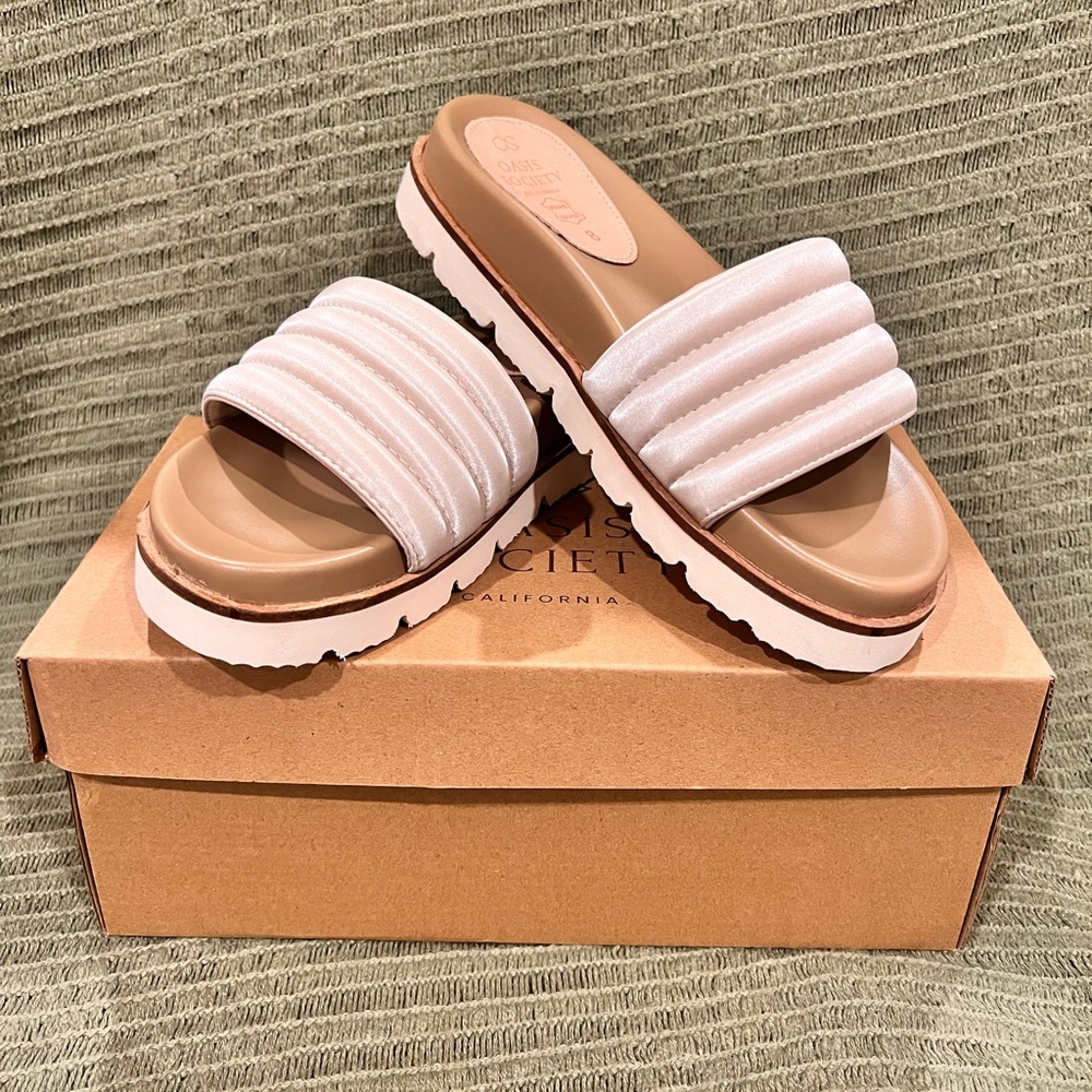 Suns Out Slide Sandal (VICI boutique)